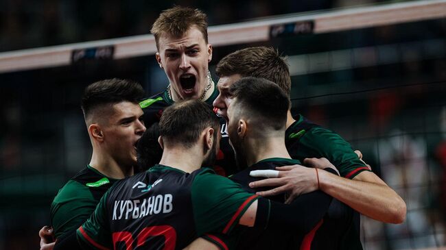 Волейболисты новосибирского Локомотива